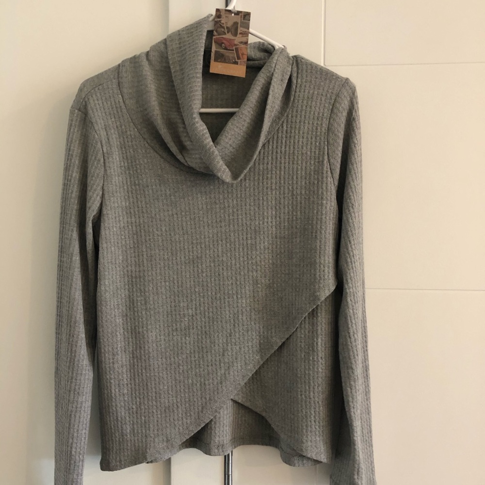 Gray crossover thermal lightweight with cowl neck